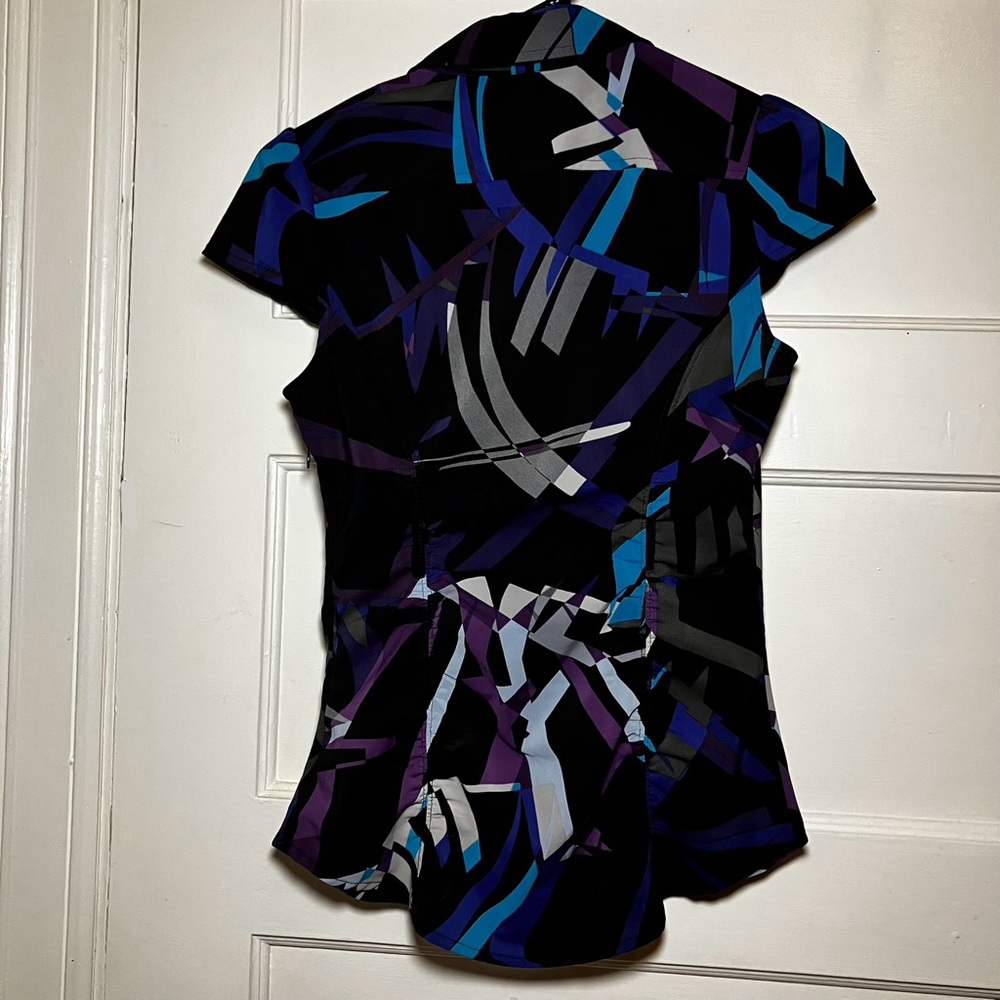 Express Women's Abstract Fitted Blouse - Black, Purple, Blue, Gray Funky Print